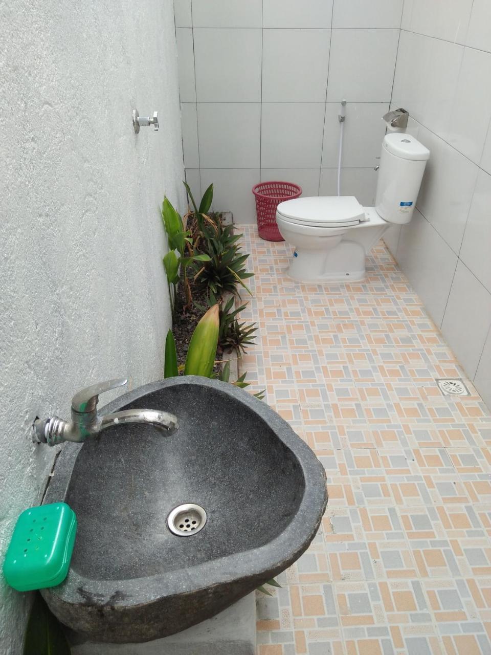 Chemel Homestay Kuta  Екстериор снимка